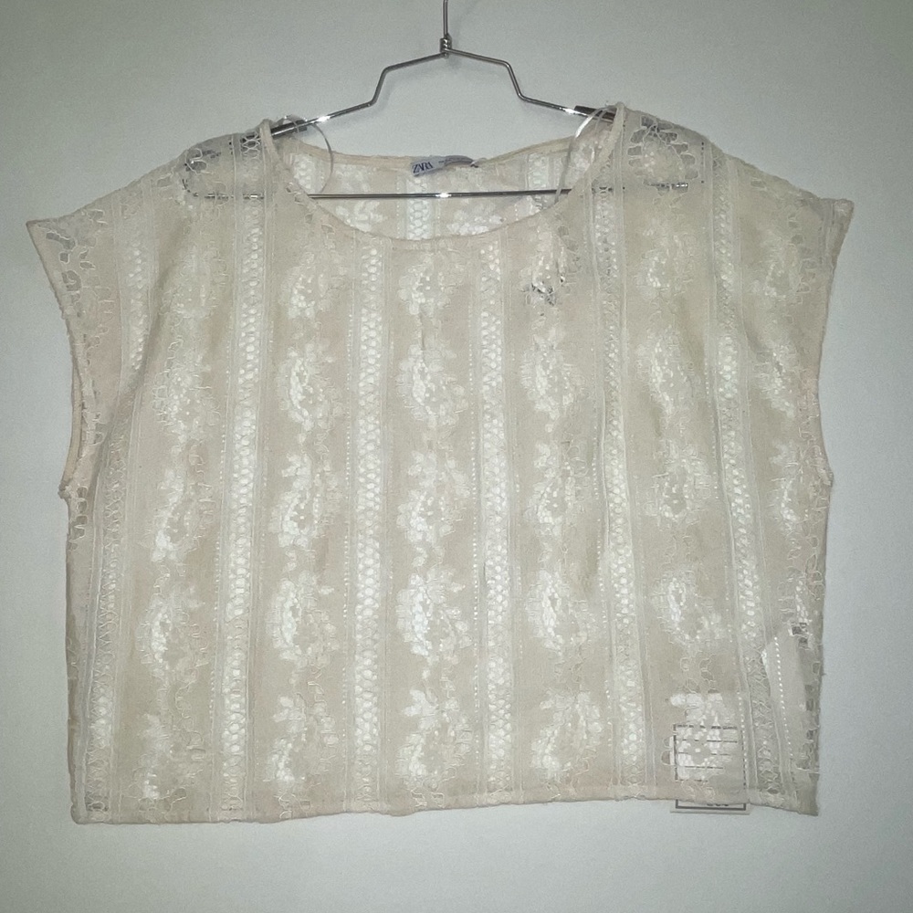 Zara Eyelet White Floral Top *NWT*